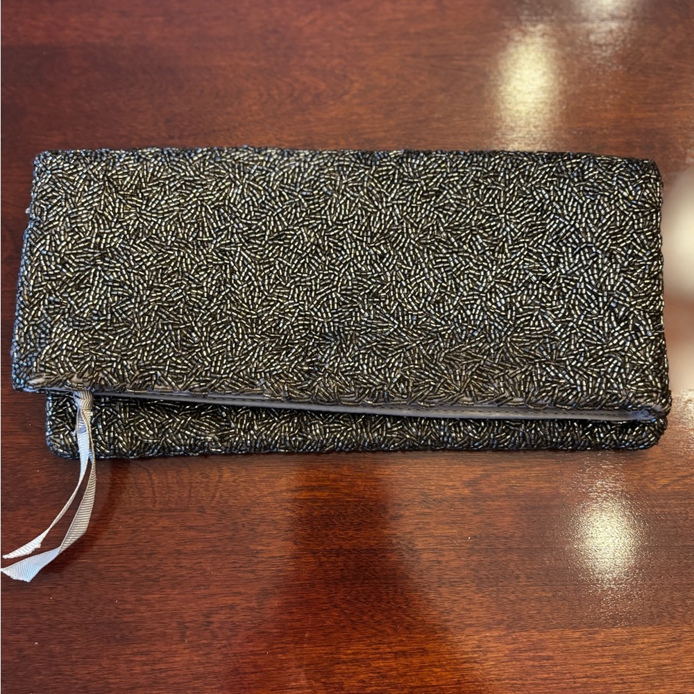 Beaded clutch